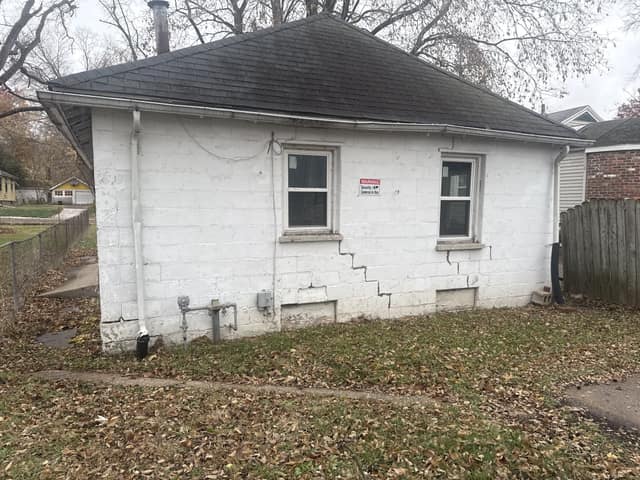 2313 W Wiswall St, Peoria, IL: owner financed home, photo 3