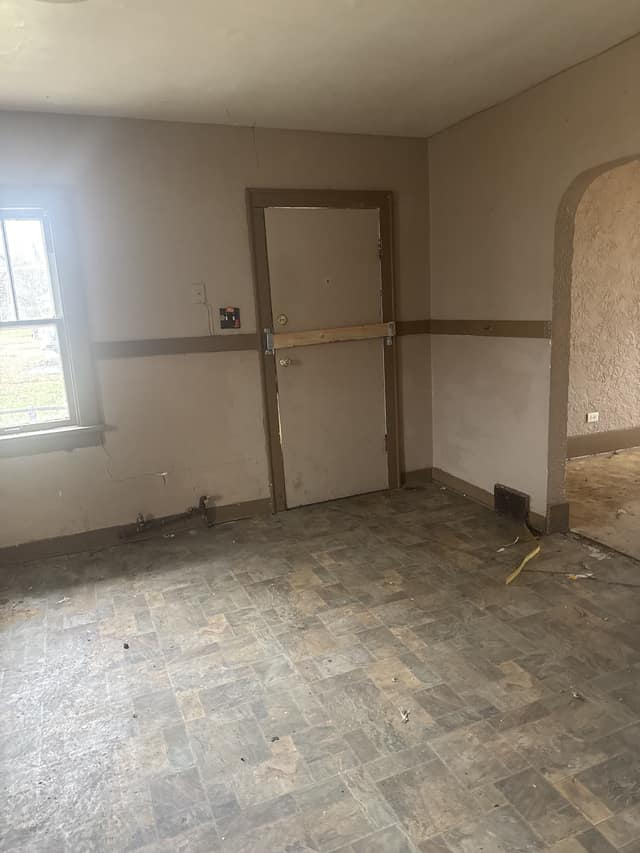 2313 W Wiswall St, Peoria, IL: owner financed home, photo 11