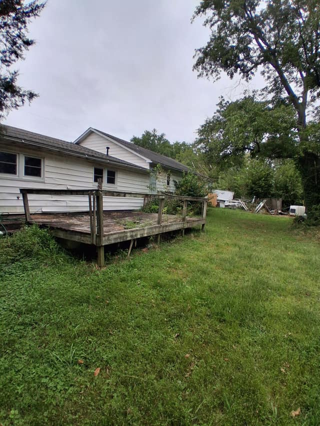 214 Pyle St, Carrier Mills, IL: owner financed home, photo 4