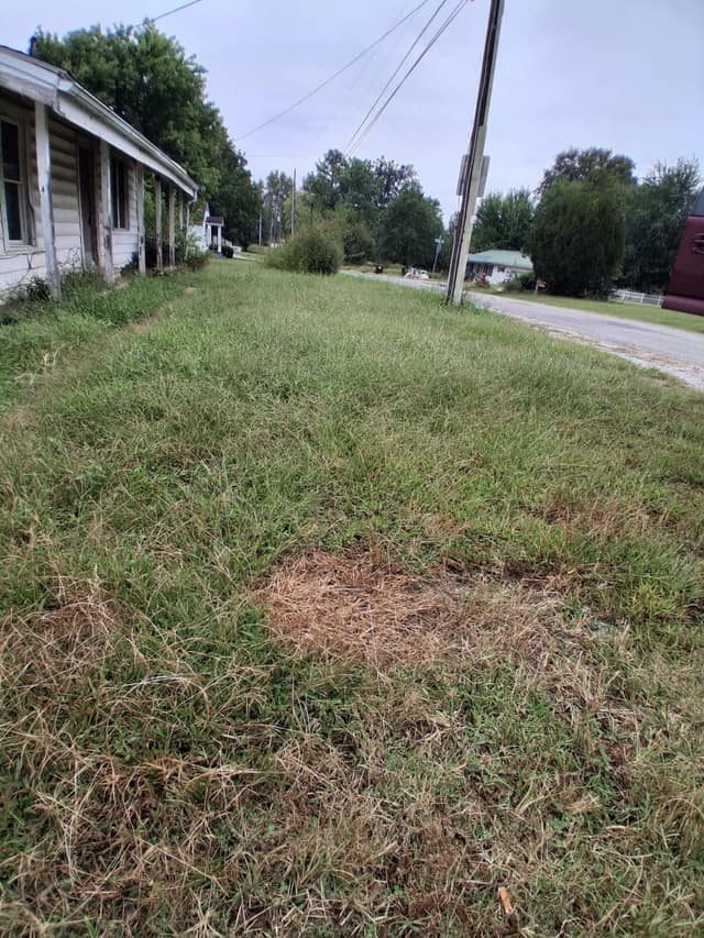 214 Pyle St, Carrier Mills, IL: owner financed home, photo 7