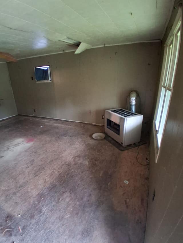 214 Pyle St, Carrier Mills, IL: owner financed home, photo 8
