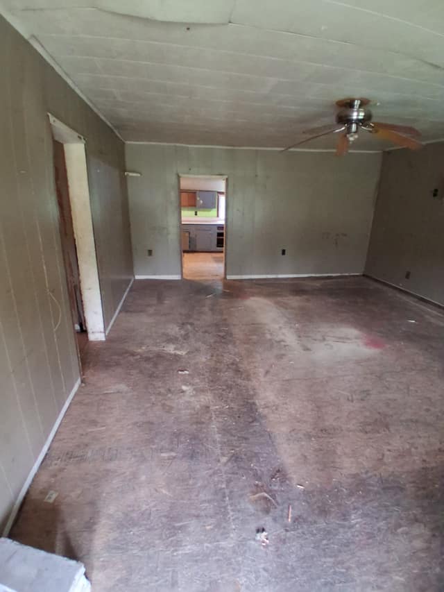 214 Pyle St, Carrier Mills, IL: owner financed home, photo 9