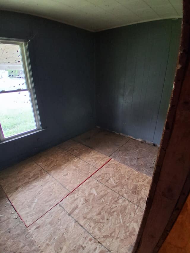 214 Pyle St, Carrier Mills, IL: owner financed home, photo 13