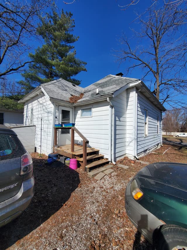 303 W. Sycamore Street, Carbondale, IL: owner financed home, photo 1