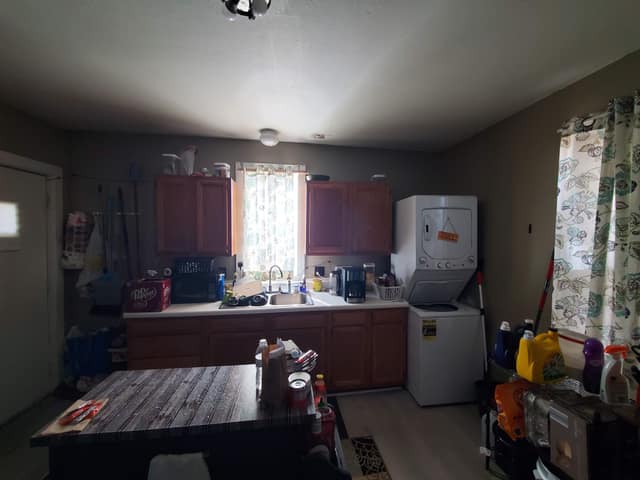 303 W. Sycamore Street, Carbondale, IL: owner financed home, photo 2
