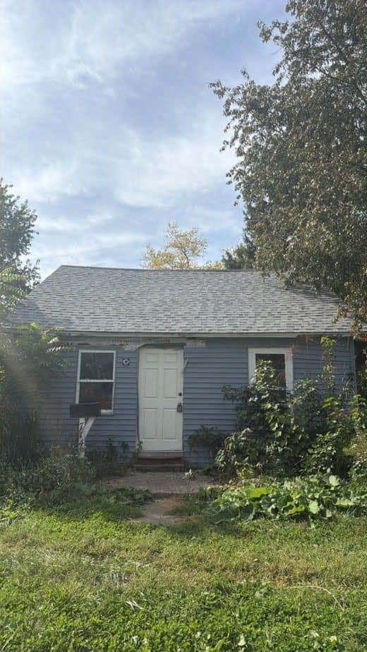 714 S Adams St, Lewistown, IL: owner financed home, photo 3