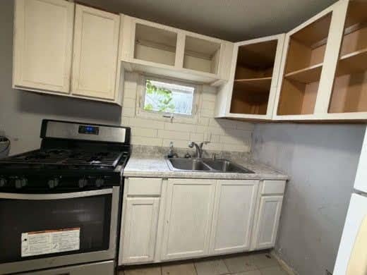 714 S Adams St, Lewistown, IL: owner financed home, photo 9