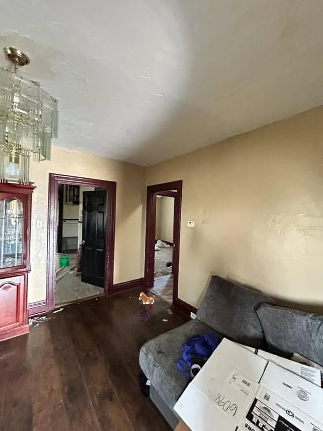 8401 N Broadway, St. Louis, MO: owner financed home, photo 3