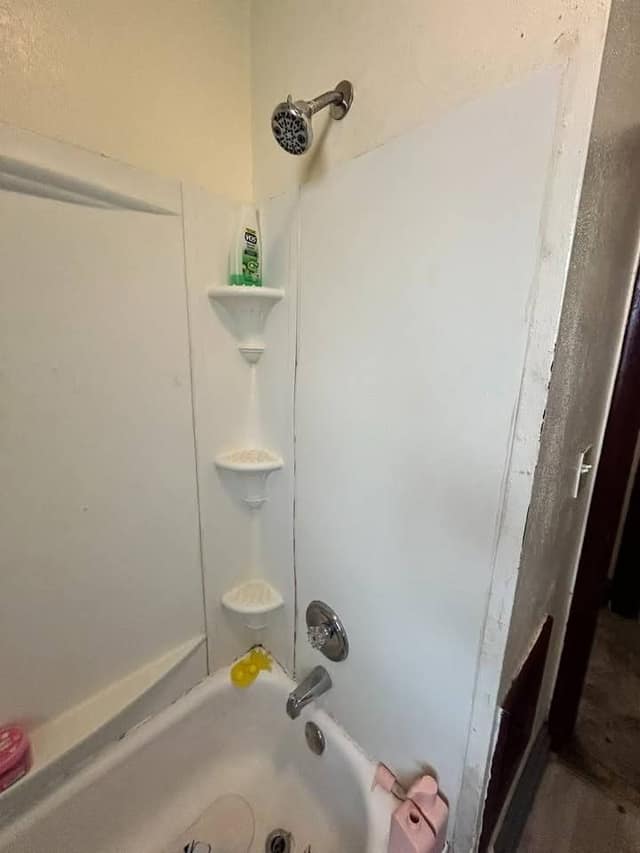 8401 N Broadway, St. Louis, MO: owner financed home, photo 6