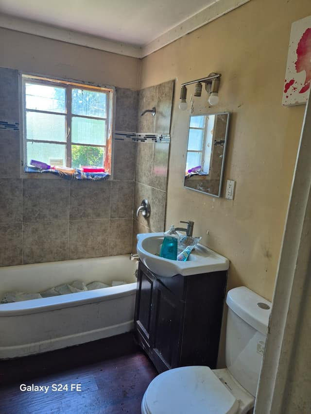 18465 Caldwell Street, Detroit, MI: owner financed home, photo 3